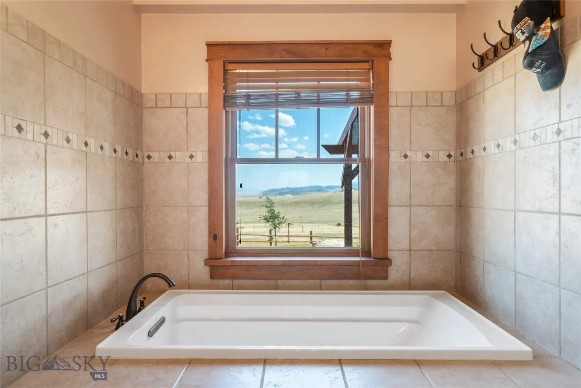 35 Halo Loop, Ennis, Montana 59729, Ennis, Montana 59729, 3 Bedrooms Bedrooms, ,2 BathroomsBathrooms,Residential,For Sale,35 Halo Loop, Ennis, Montana 59729,0,403846