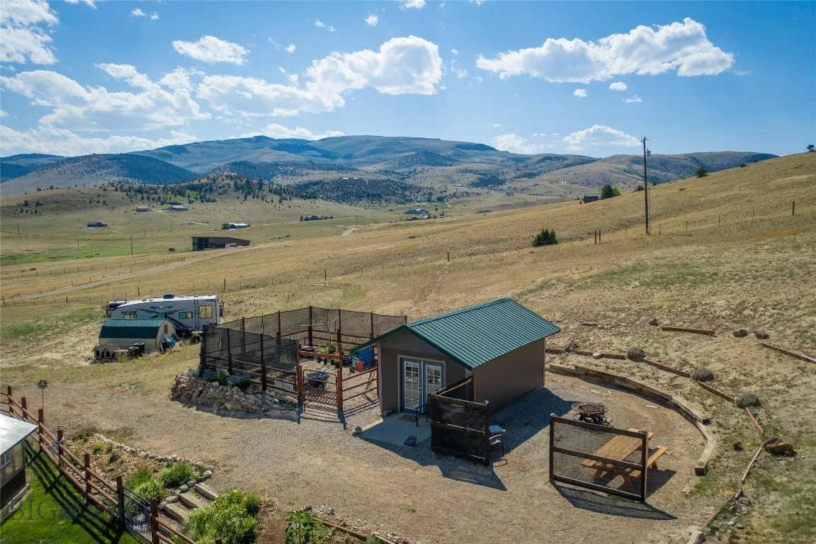 35 Halo Loop, Ennis, Montana 59729, Ennis, Montana 59729, 3 Bedrooms Bedrooms, ,2 BathroomsBathrooms,Residential,For Sale,35 Halo Loop, Ennis, Montana 59729,0,403846