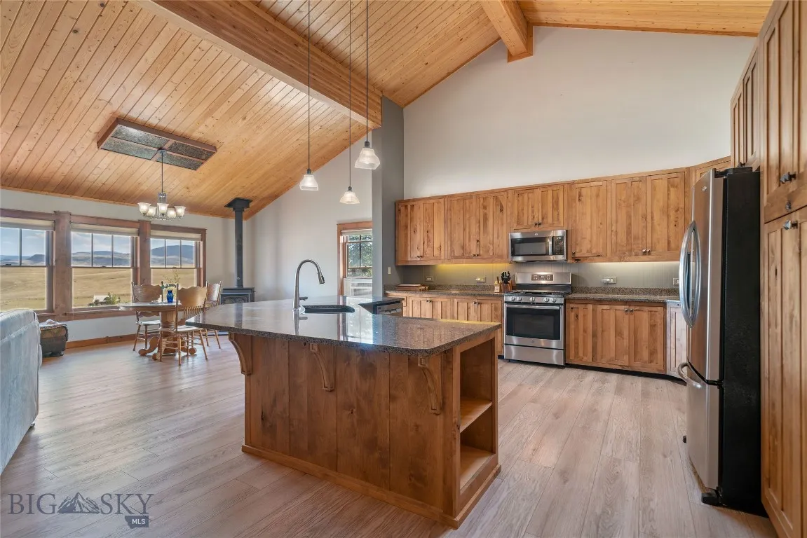 35 Halo Loop, Ennis, Montana 59729, Ennis, Montana 59729, 3 Bedrooms Bedrooms, ,2 BathroomsBathrooms,Residential,For Sale,35 Halo Loop, Ennis, Montana 59729,0,403846