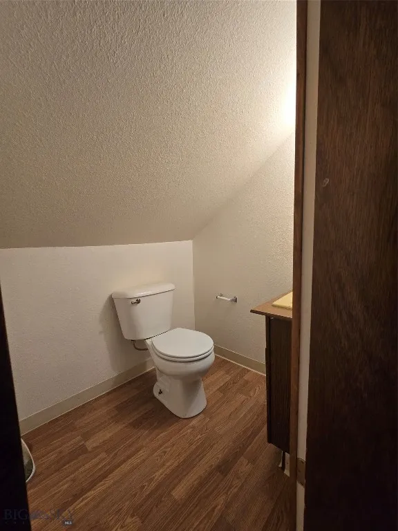 upper 1/2 bath