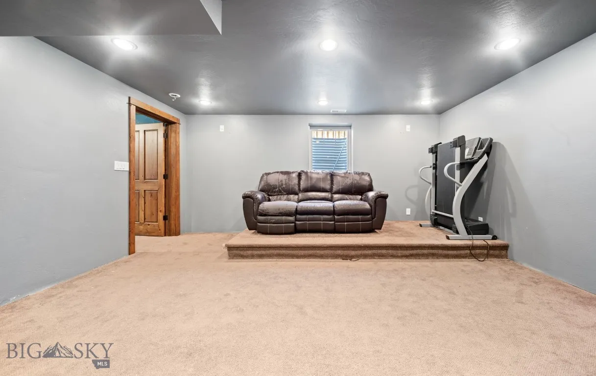 16 Wally D Lane, Belgrade, Montana 59714, Belgrade, Montana 59714, 5 Bedrooms Bedrooms, ,2 BathroomsBathrooms,Residential,For Sale,16 Wally D Lane, Belgrade, Montana 59714,0,404299