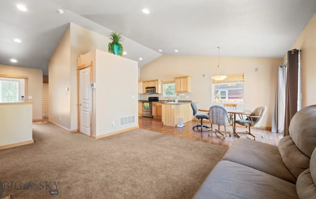 16 Wally D Lane, Belgrade, Montana 59714, Belgrade, Montana 59714, 5 Bedrooms Bedrooms, ,2 BathroomsBathrooms,Residential,For Sale,16 Wally D Lane, Belgrade, Montana 59714,0,404299
