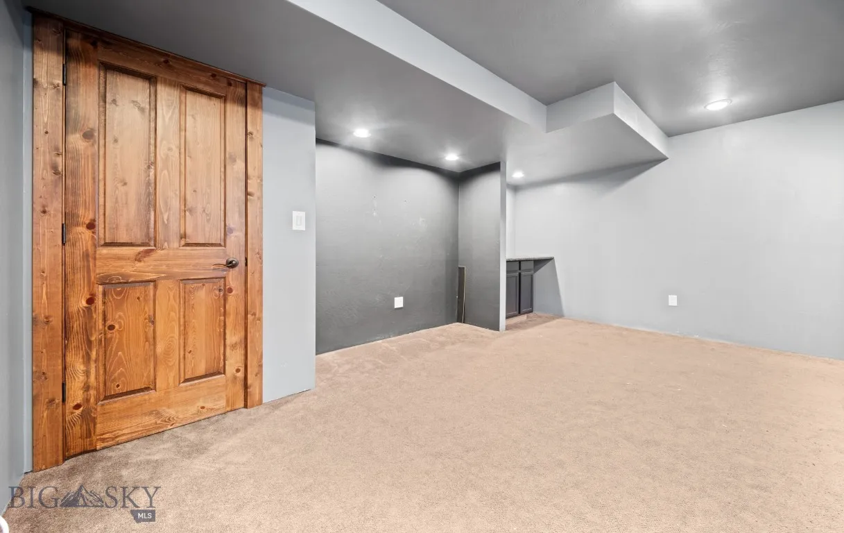 16 Wally D Lane, Belgrade, Montana 59714, Belgrade, Montana 59714, 5 Bedrooms Bedrooms, ,2 BathroomsBathrooms,Residential,For Sale,16 Wally D Lane, Belgrade, Montana 59714,0,404299