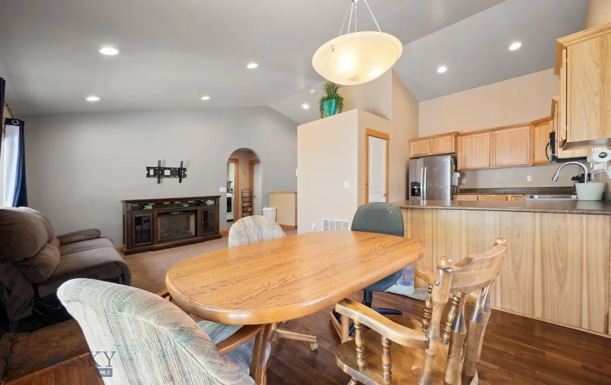 16 Wally D Lane, Belgrade, Montana 59714, Belgrade, Montana 59714, 5 Bedrooms Bedrooms, ,2 BathroomsBathrooms,Residential,For Sale,16 Wally D Lane, Belgrade, Montana 59714,0,404299