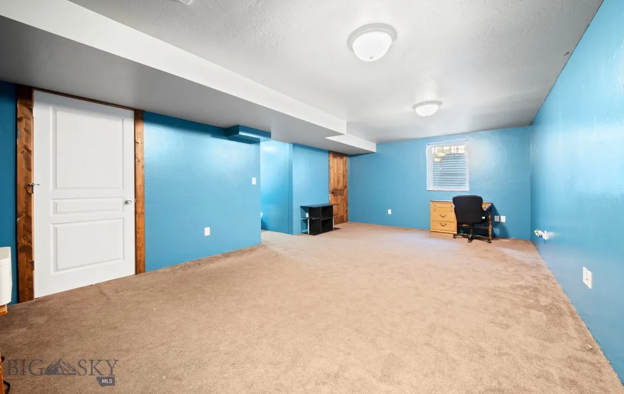 16 Wally D Lane, Belgrade, Montana 59714, Belgrade, Montana 59714, 5 Bedrooms Bedrooms, ,2 BathroomsBathrooms,Residential,For Sale,16 Wally D Lane, Belgrade, Montana 59714,0,404299