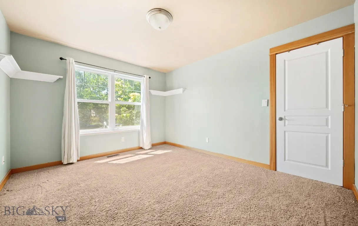 16 Wally D Lane, Belgrade, Montana 59714, Belgrade, Montana 59714, 5 Bedrooms Bedrooms, ,2 BathroomsBathrooms,Residential,For Sale,16 Wally D Lane, Belgrade, Montana 59714,0,404299