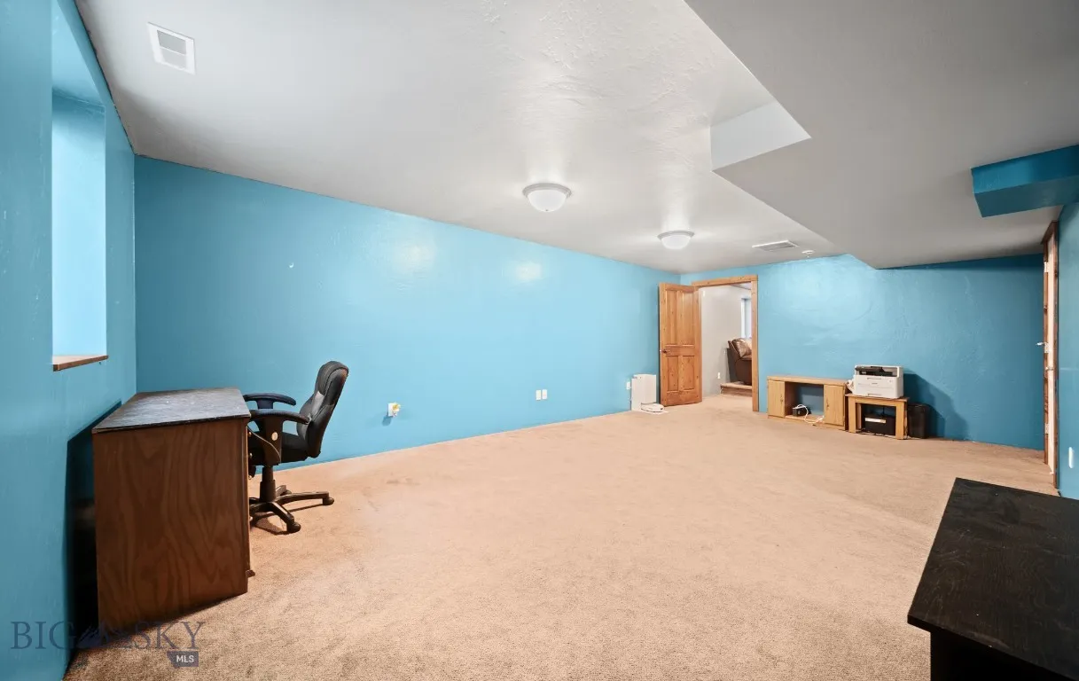 16 Wally D Lane, Belgrade, Montana 59714, Belgrade, Montana 59714, 5 Bedrooms Bedrooms, ,2 BathroomsBathrooms,Residential,For Sale,16 Wally D Lane, Belgrade, Montana 59714,0,404299