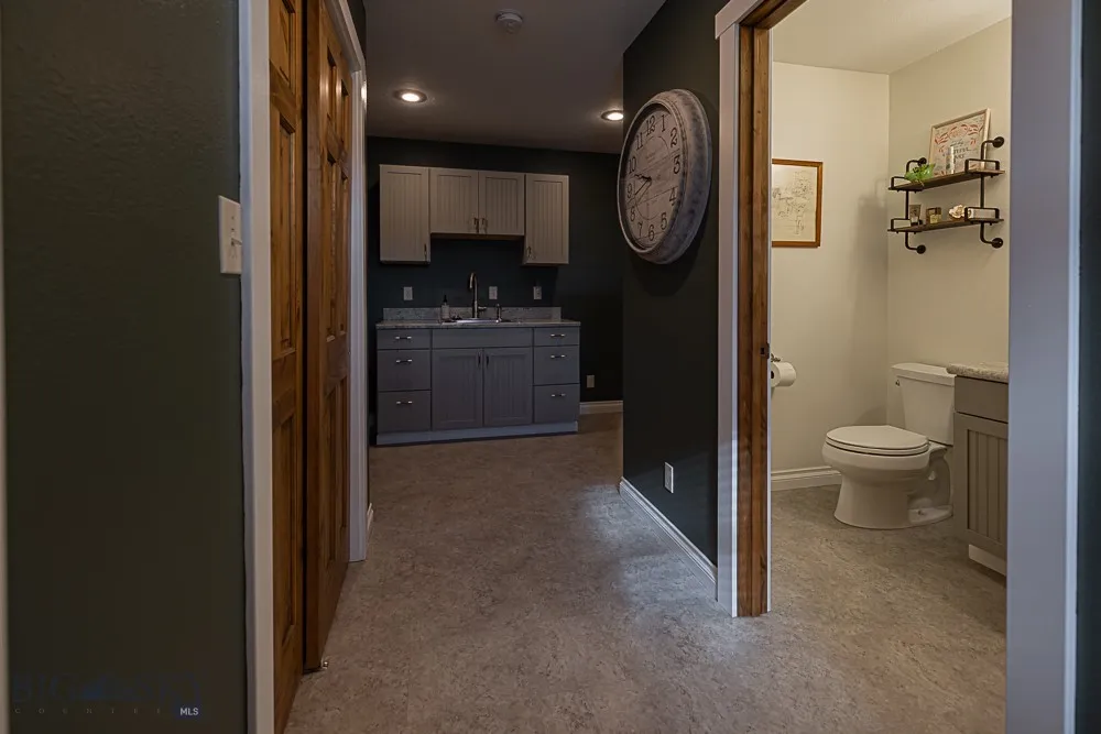 2127 Old Us Highway 91, Cascade, Montana 59421, Cascade, Montana 59421, 4 Bedrooms Bedrooms, ,2 BathroomsBathrooms,Residential,For Sale,2127 Old Us Highway 91, Cascade, Montana 59421,0,404388