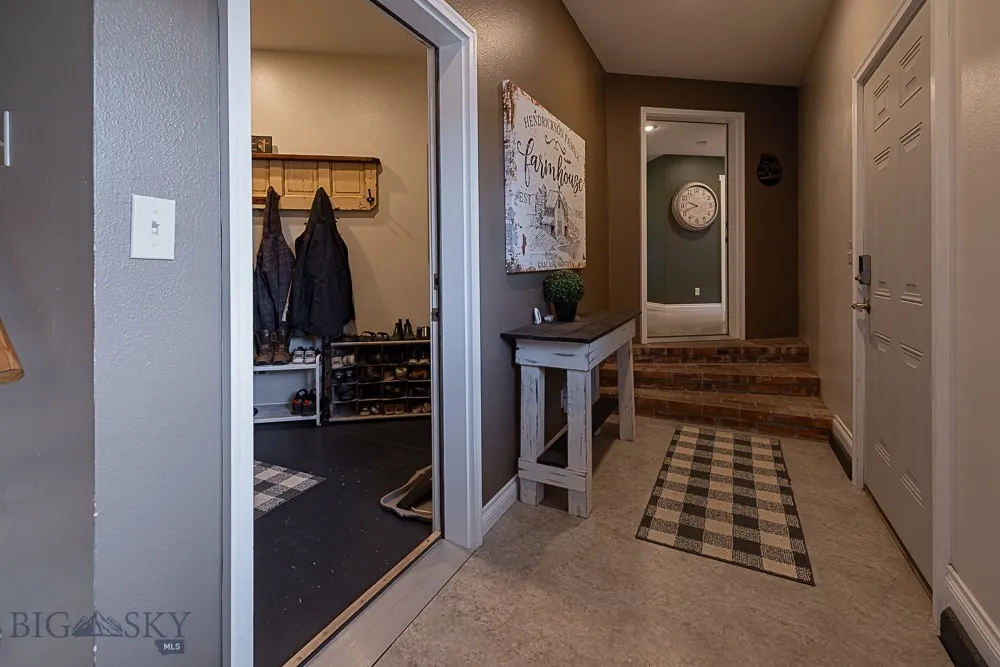 2127 Old Us Highway 91, Cascade, Montana 59421, Cascade, Montana 59421, 4 Bedrooms Bedrooms, ,2 BathroomsBathrooms,Residential,For Sale,2127 Old Us Highway 91, Cascade, Montana 59421,0,404388