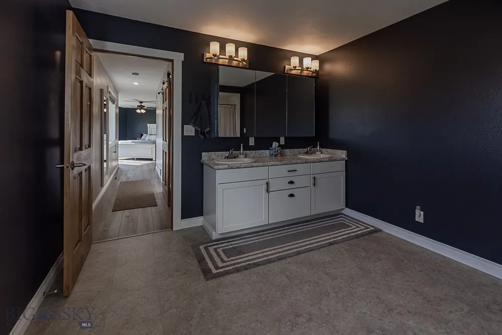 2127 Old Us Highway 91, Cascade, Montana 59421, Cascade, Montana 59421, 4 Bedrooms Bedrooms, ,2 BathroomsBathrooms,Residential,For Sale,2127 Old Us Highway 91, Cascade, Montana 59421,0,404388