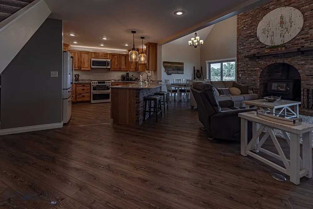 2127 Old Us Highway 91, Cascade, Montana 59421, Cascade, Montana 59421, 4 Bedrooms Bedrooms, ,2 BathroomsBathrooms,Residential,For Sale,2127 Old Us Highway 91, Cascade, Montana 59421,0,404388