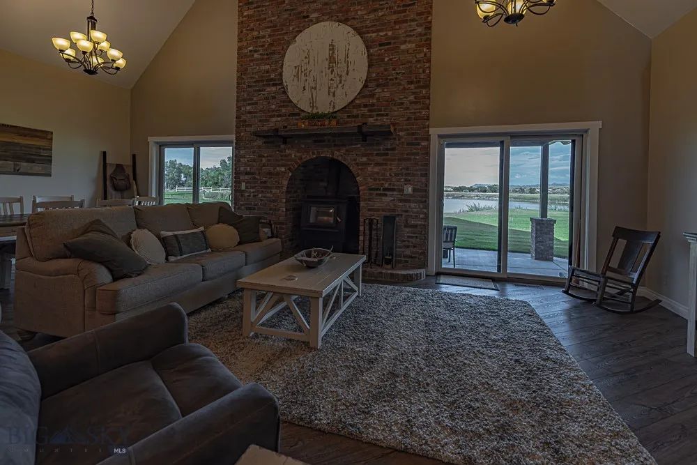 2127 Old Us Highway 91, Cascade, Montana 59421, Cascade, Montana 59421, 4 Bedrooms Bedrooms, ,2 BathroomsBathrooms,Residential,For Sale,2127 Old Us Highway 91, Cascade, Montana 59421,0,404388