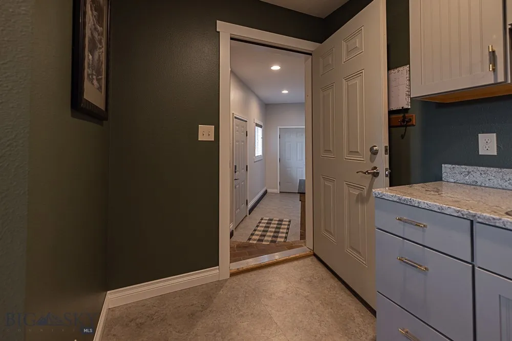 2127 Old Us Highway 91, Cascade, Montana 59421, Cascade, Montana 59421, 4 Bedrooms Bedrooms, ,2 BathroomsBathrooms,Residential,For Sale,2127 Old Us Highway 91, Cascade, Montana 59421,0,404388