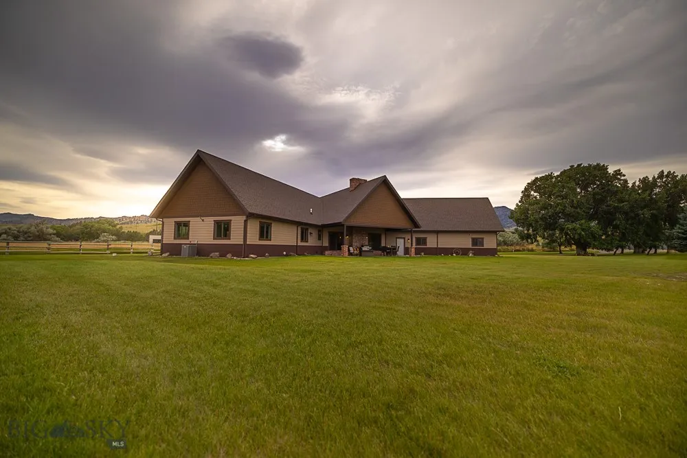 2127 Old Us Highway 91, Cascade, Montana 59421, Cascade, Montana 59421, 4 Bedrooms Bedrooms, ,2 BathroomsBathrooms,Residential,For Sale,2127 Old Us Highway 91, Cascade, Montana 59421,0,404388