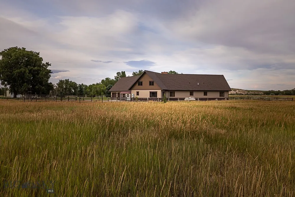 2127 Old Us Highway 91, Cascade, Montana 59421, Cascade, Montana 59421, 4 Bedrooms Bedrooms, ,2 BathroomsBathrooms,Residential,For Sale,2127 Old Us Highway 91, Cascade, Montana 59421,0,404388