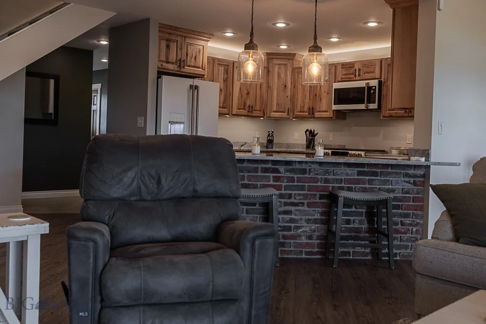 2127 Old Us Highway 91, Cascade, Montana 59421, Cascade, Montana 59421, 4 Bedrooms Bedrooms, ,2 BathroomsBathrooms,Residential,For Sale,2127 Old Us Highway 91, Cascade, Montana 59421,0,404388