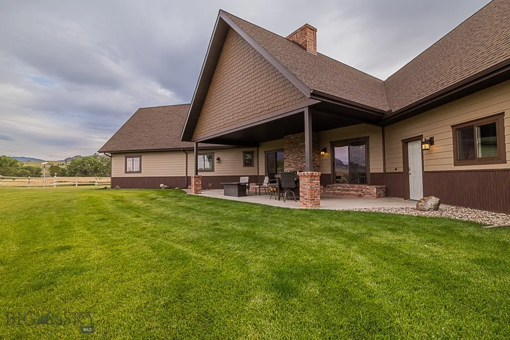 2127 Old Us Highway 91, Cascade, Montana 59421, Cascade, Montana 59421, 4 Bedrooms Bedrooms, ,2 BathroomsBathrooms,Residential,For Sale,2127 Old Us Highway 91, Cascade, Montana 59421,0,404388