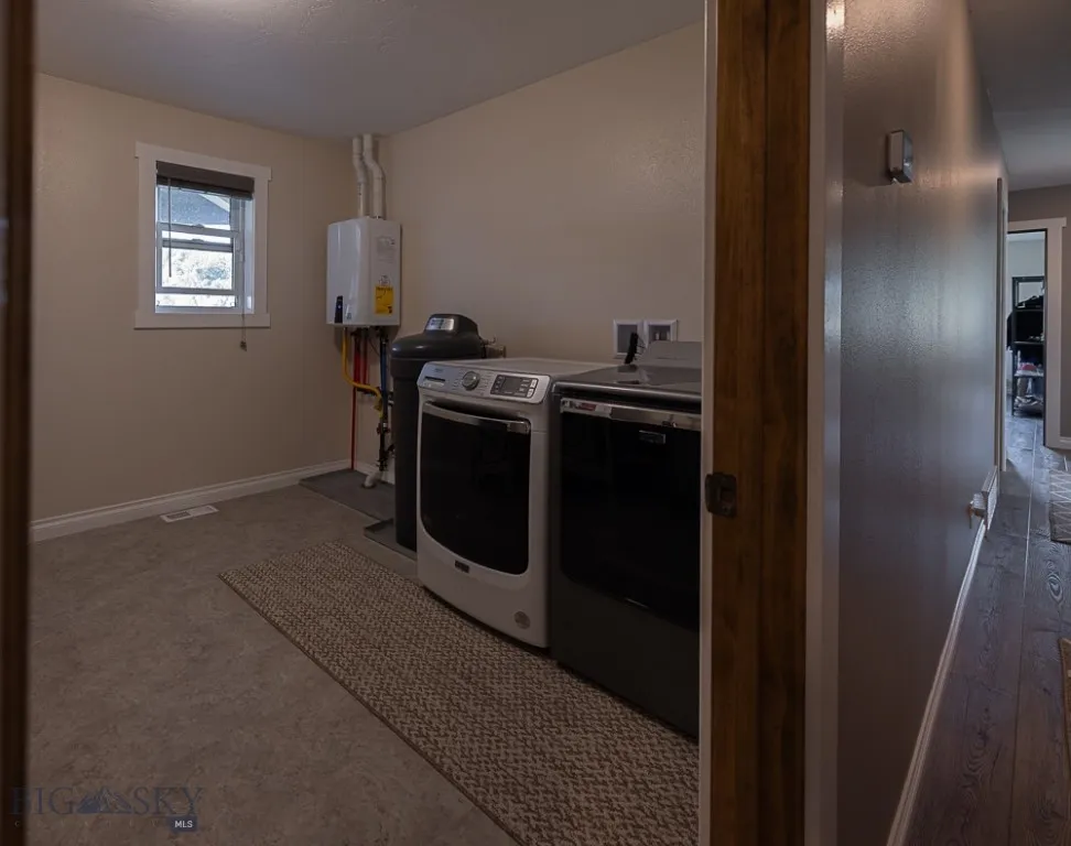 2127 Old Us Highway 91, Cascade, Montana 59421, Cascade, Montana 59421, 4 Bedrooms Bedrooms, ,2 BathroomsBathrooms,Residential,For Sale,2127 Old Us Highway 91, Cascade, Montana 59421,0,404388