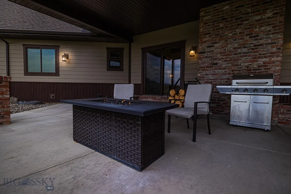 2127 Old Us Highway 91, Cascade, Montana 59421, Cascade, Montana 59421, 4 Bedrooms Bedrooms, ,2 BathroomsBathrooms,Residential,For Sale,2127 Old Us Highway 91, Cascade, Montana 59421,0,404388