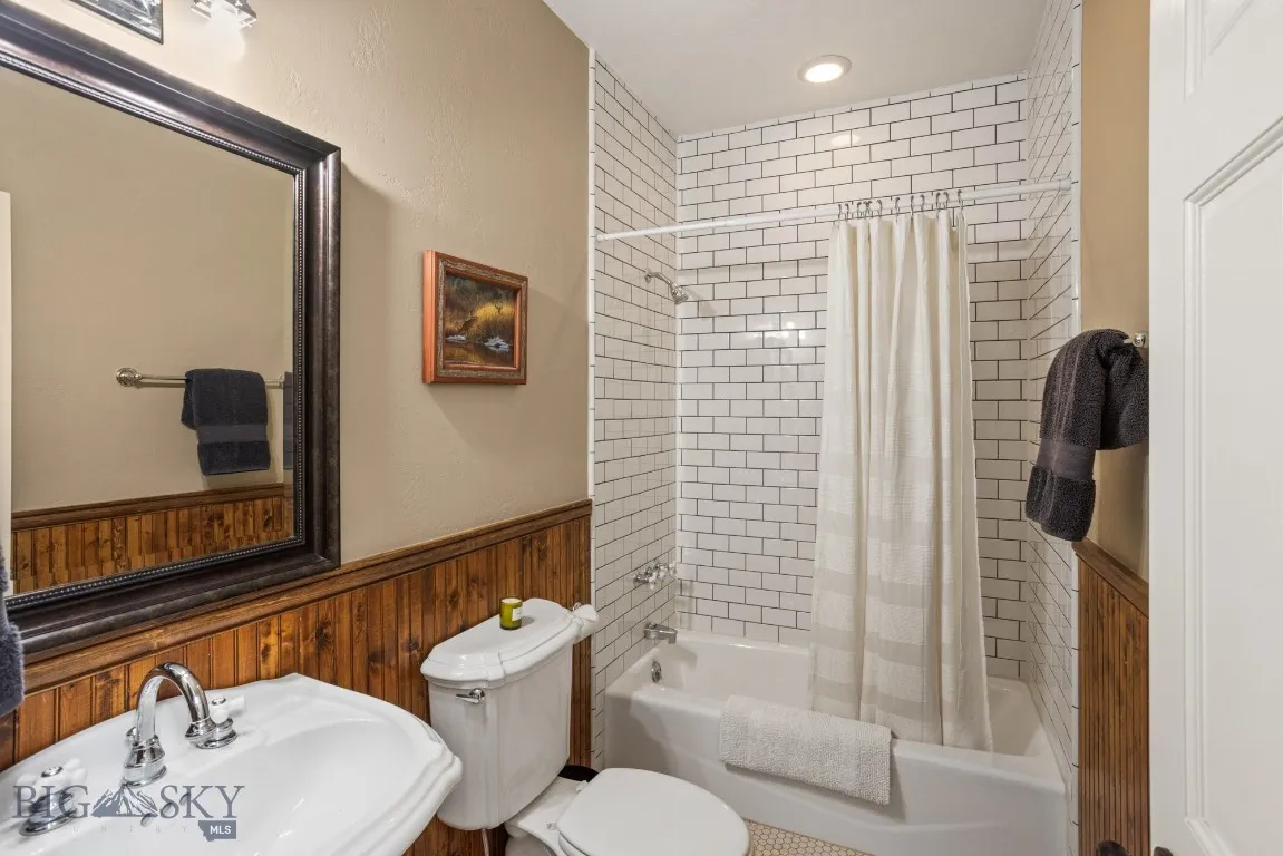 1921 E River Road, Livingston, Montana 59047, Livingston, Montana 59047, 3 Bedrooms Bedrooms, ,3 BathroomsBathrooms,Residential,For Sale,1921 E River Road, Livingston, Montana 59047,0,404402