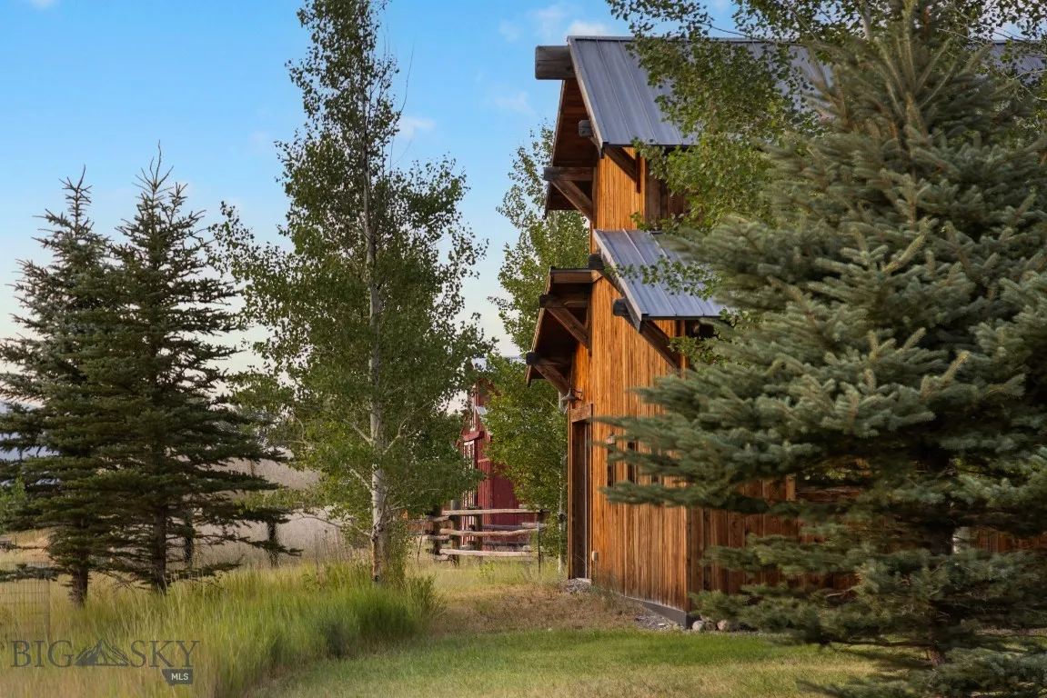 1921 E River Road, Livingston, Montana 59047, Livingston, Montana 59047, 3 Bedrooms Bedrooms, ,3 BathroomsBathrooms,Residential,For Sale,1921 E River Road, Livingston, Montana 59047,0,404402