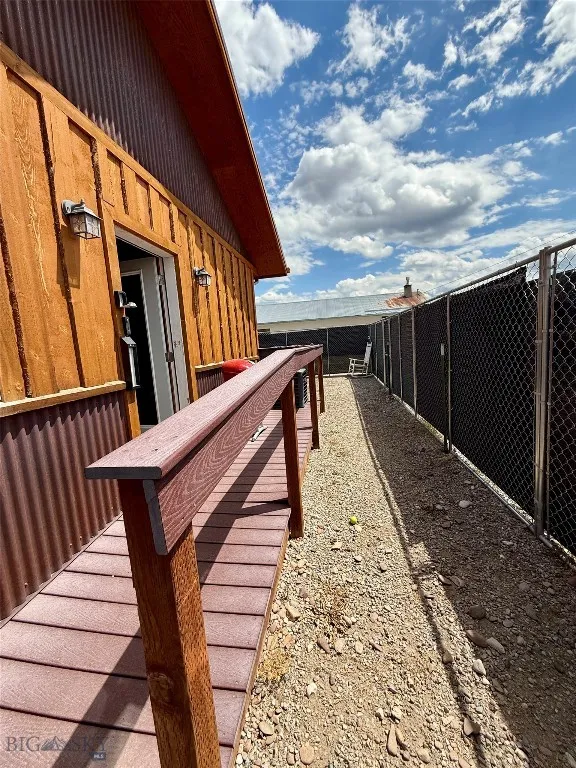 300 County Road, Wisdom, Montana 59761, Wisdom, Montana 59761, 1 Bedroom Bedrooms, ,1 BathroomBathrooms,Residential,For Sale,300 County Road, Wisdom, Montana 59761,0,404428