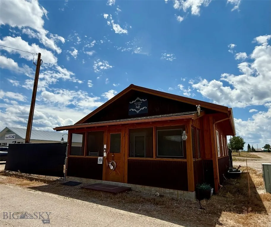 300 County Road, Wisdom, Montana 59761, Wisdom, Montana 59761, 1 Bedroom Bedrooms, ,1 BathroomBathrooms,Residential,For Sale,300 County Road, Wisdom, Montana 59761,0,404428