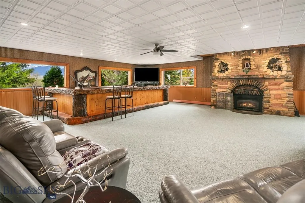 5301 Mt Highway 41 N, Silver Star, Montana 59751, Silver Star, Montana 59751, 3 Bedrooms Bedrooms, ,3 BathroomsBathrooms,Residential,For Sale,5301 Mt Highway 41 N, Silver Star, Montana 59751,0,404364