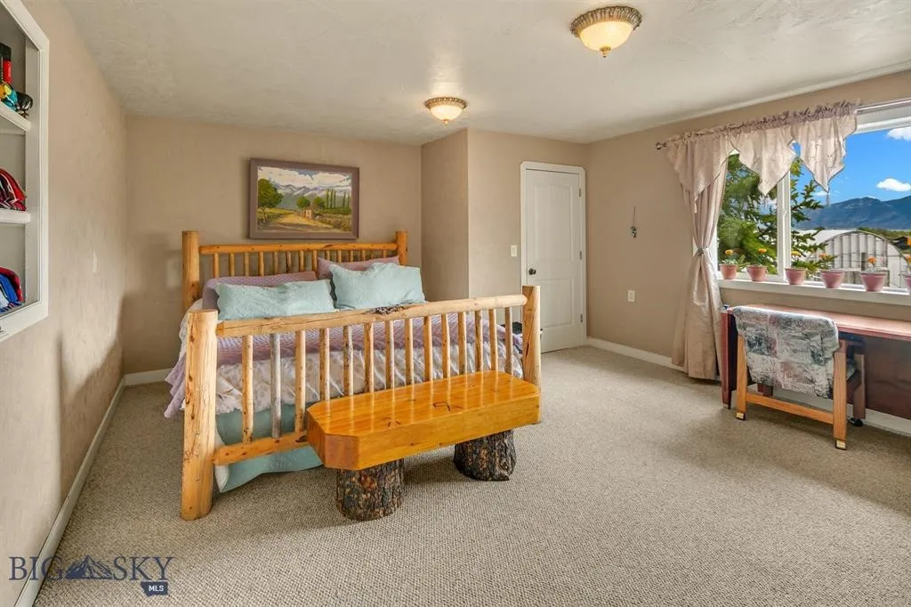 5301 Mt Highway 41 N, Silver Star, Montana 59751, Silver Star, Montana 59751, 3 Bedrooms Bedrooms, ,3 BathroomsBathrooms,Residential,For Sale,5301 Mt Highway 41 N, Silver Star, Montana 59751,0,404364