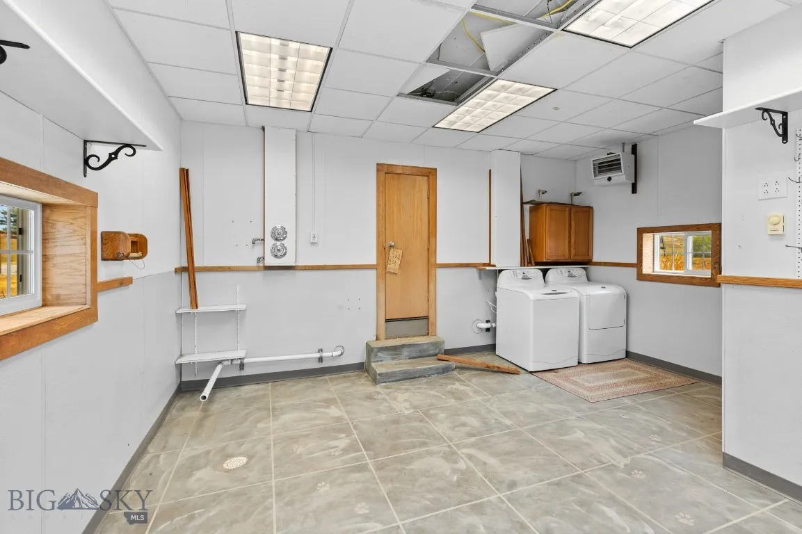 8555 Camp Creek Road, Manhattan, Montana 59741, Manhattan, Montana 59741, 5 Bedrooms Bedrooms, ,4 BathroomsBathrooms,Farm,For Sale,8555 Camp Creek Road, Manhattan, Montana 59741,0,404443