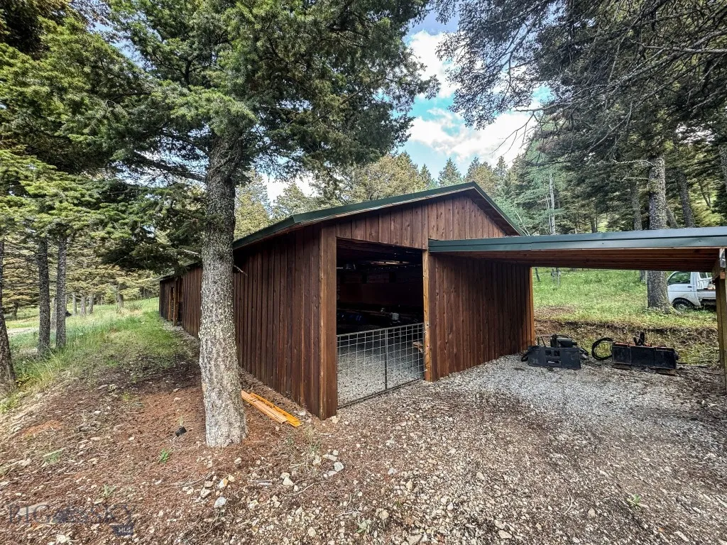 4 Pine Hill Drive, White Sulphur Springs, Montana, White Sulphur Springs, Montana 59645, 4 Bedrooms Bedrooms, ,1 BathroomBathrooms,Residential,For Sale,4 Pine Hill Drive, White Sulphur Springs, Montana ,0,404479