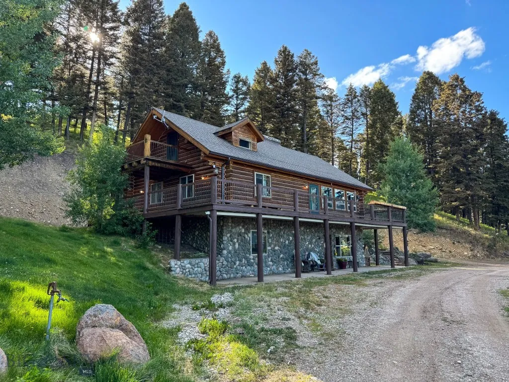 4 Pine Hill Drive, White Sulphur Springs, Montana, White Sulphur Springs, Montana 59645, 4 Bedrooms Bedrooms, ,1 BathroomBathrooms,Residential,For Sale,4 Pine Hill Drive, White Sulphur Springs, Montana ,0,404479