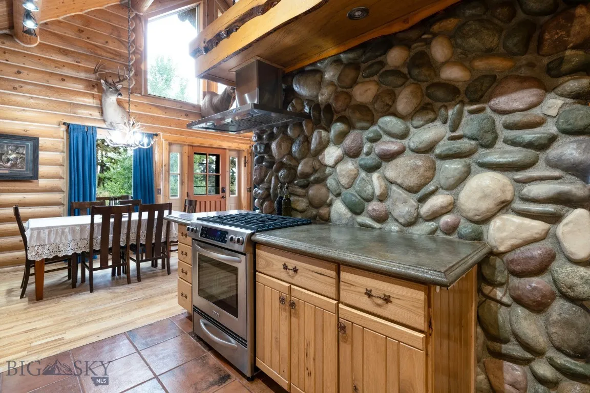 4 Pine Hill Drive, White Sulphur Springs, Montana, White Sulphur Springs, Montana 59645, 4 Bedrooms Bedrooms, ,1 BathroomBathrooms,Residential,For Sale,4 Pine Hill Drive, White Sulphur Springs, Montana ,0,404479