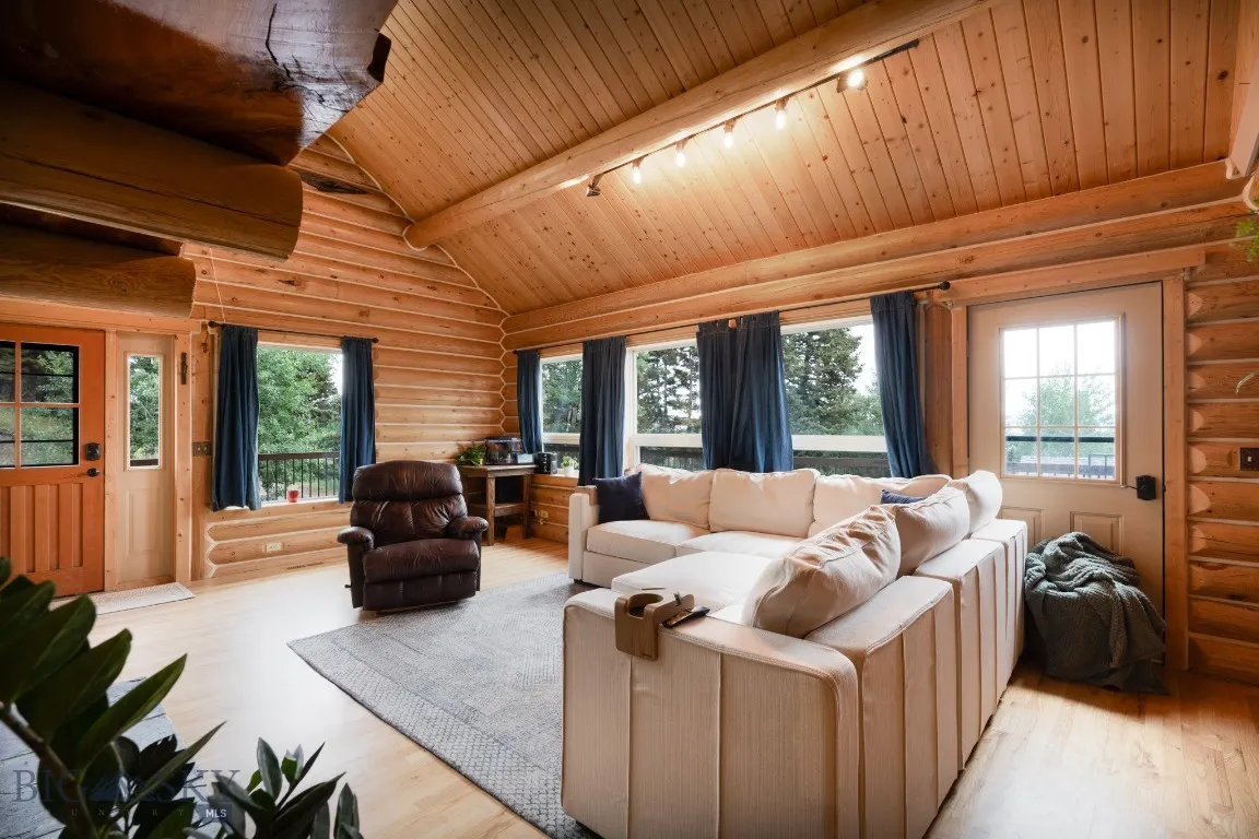 4 Pine Hill Drive, White Sulphur Springs, Montana, White Sulphur Springs, Montana 59645, 4 Bedrooms Bedrooms, ,1 BathroomBathrooms,Residential,For Sale,4 Pine Hill Drive, White Sulphur Springs, Montana ,0,404479