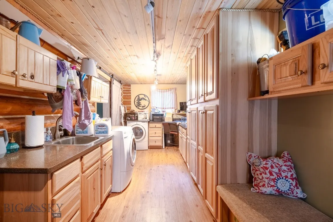 4 Pine Hill Drive, White Sulphur Springs, Montana, White Sulphur Springs, Montana 59645, 4 Bedrooms Bedrooms, ,1 BathroomBathrooms,Residential,For Sale,4 Pine Hill Drive, White Sulphur Springs, Montana ,0,404479