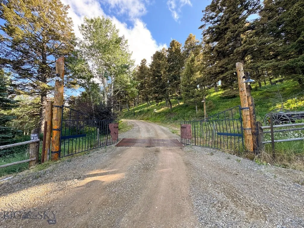 4 Pine Hill Drive, White Sulphur Springs, Montana, White Sulphur Springs, Montana 59645, 4 Bedrooms Bedrooms, ,1 BathroomBathrooms,Residential,For Sale,4 Pine Hill Drive, White Sulphur Springs, Montana ,0,404479