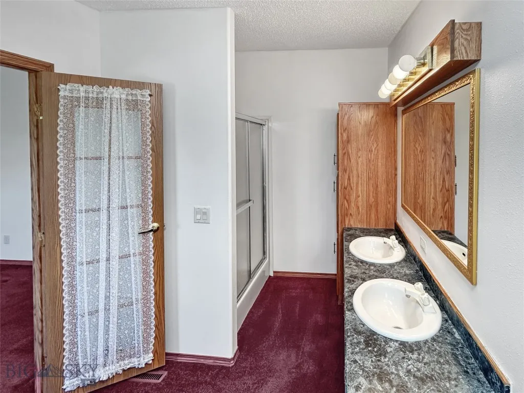 1070 Lovers Leap Road, Dillon, Montana 59725, Dillon, Montana 59725, 3 Bedrooms Bedrooms, ,2 BathroomsBathrooms,Residential,For Sale,1070 Lovers Leap Road, Dillon, Montana 59725,0,404438