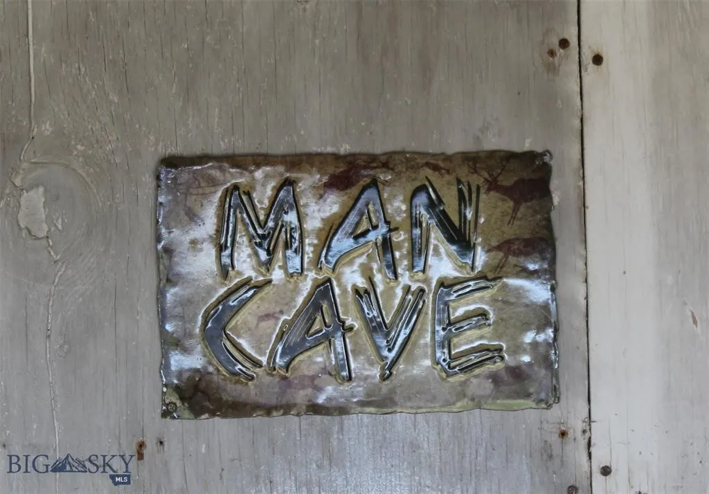 1070 Lovers Leap Road, Dillon, Montana 59725, Dillon, Montana 59725, 3 Bedrooms Bedrooms, ,2 BathroomsBathrooms,Residential,For Sale,1070 Lovers Leap Road, Dillon, Montana 59725,0,404438