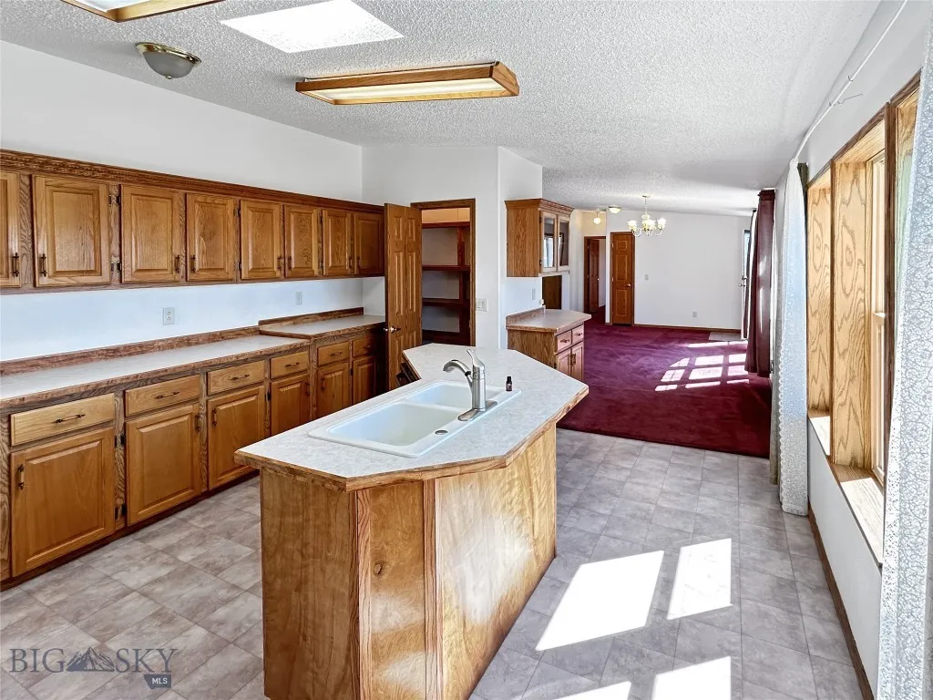 1070 Lovers Leap Road, Dillon, Montana 59725, Dillon, Montana 59725, 3 Bedrooms Bedrooms, ,2 BathroomsBathrooms,Residential,For Sale,1070 Lovers Leap Road, Dillon, Montana 59725,0,404438