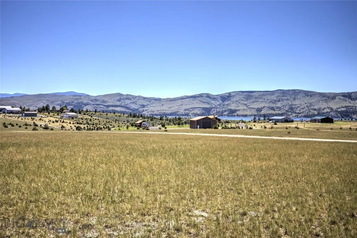 Neighbors between you and the lake (west side of parcel)
