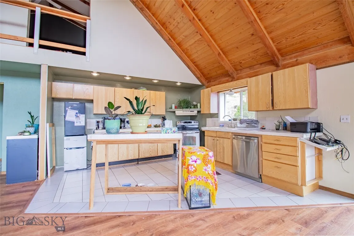 426 Friend Spring Road, Whitehall, Montana 59759, Whitehall, Montana 59759, 2 Bedrooms Bedrooms, ,2 BathroomsBathrooms,Residential,For Sale,426 Friend Spring Road, Whitehall, Montana 59759,0,404638