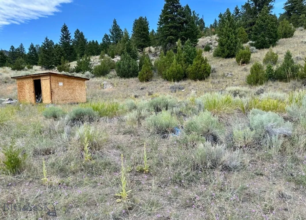 426 Friend Spring Road, Whitehall, Montana 59759, Whitehall, Montana 59759, 2 Bedrooms Bedrooms, ,2 BathroomsBathrooms,Residential,For Sale,426 Friend Spring Road, Whitehall, Montana 59759,0,404638