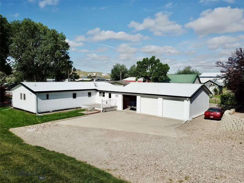 1116 27th Street, Fort Benton, Montana 59442, Fort Benton, Montana 59442, 3 Bedrooms Bedrooms, ,2 BathroomsBathrooms,Residential,For Sale,1116 27th Street, Fort Benton, Montana 59442,0,404669