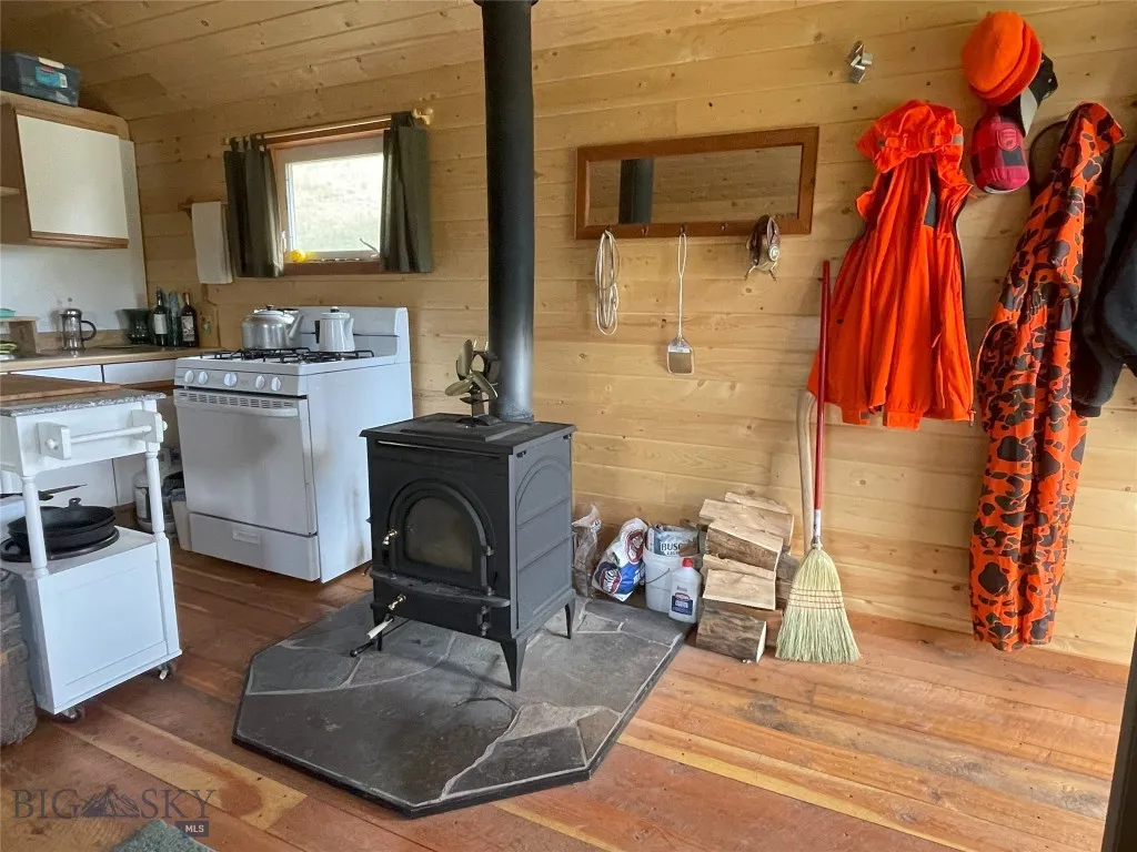 Nhn Bishop Creek Road, Boulder, Montana 59631, Boulder, Montana 59631, 1 Bedroom Bedrooms, ,Residential,For Sale,Nhn Bishop Creek Road, Boulder, Montana 59631,0,404670