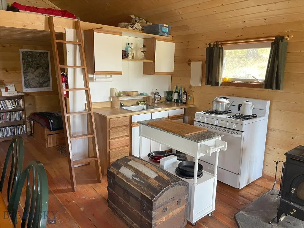 Nhn Bishop Creek Road, Boulder, Montana 59631, Boulder, Montana 59631, 1 Bedroom Bedrooms, ,Residential,For Sale,Nhn Bishop Creek Road, Boulder, Montana 59631,0,404670