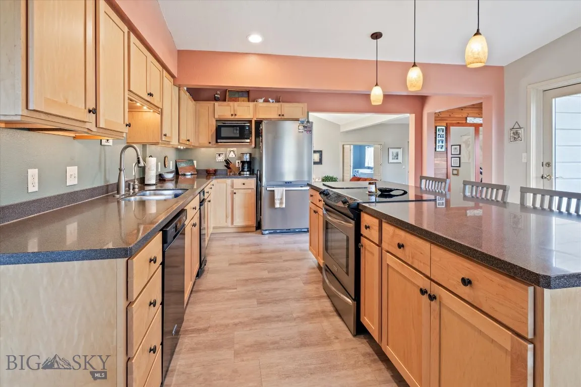 6285 Elkhorn, Helena, Montana 59602, Helena, Montana 59602, 4 Bedrooms Bedrooms, ,2 BathroomsBathrooms,Residential,For Sale,6285 Elkhorn, Helena, Montana 59602,0,404656