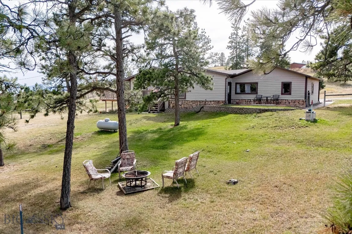 6285 Elkhorn, Helena, Montana 59602, Helena, Montana 59602, 4 Bedrooms Bedrooms, ,2 BathroomsBathrooms,Residential,For Sale,6285 Elkhorn, Helena, Montana 59602,0,404656