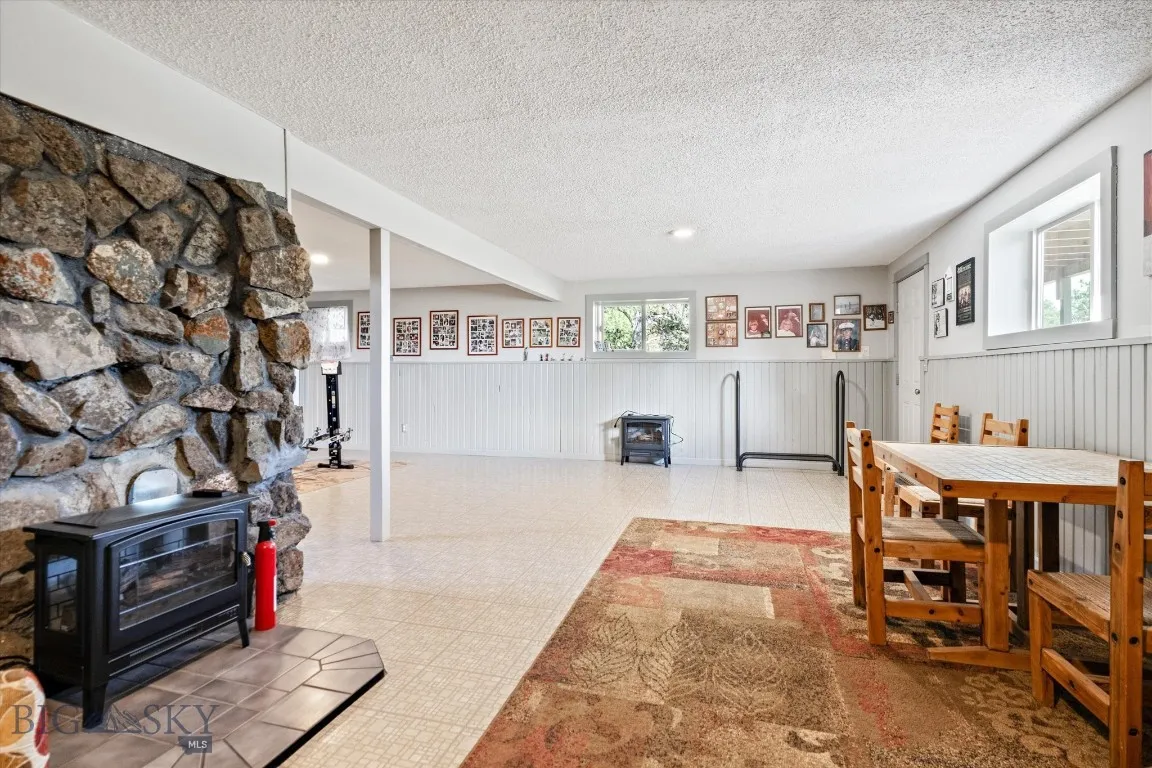 6285 Elkhorn, Helena, Montana 59602, Helena, Montana 59602, 4 Bedrooms Bedrooms, ,2 BathroomsBathrooms,Residential,For Sale,6285 Elkhorn, Helena, Montana 59602,0,404656