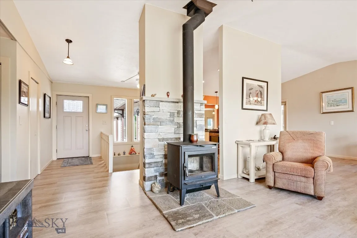 6285 Elkhorn, Helena, Montana 59602, Helena, Montana 59602, 4 Bedrooms Bedrooms, ,2 BathroomsBathrooms,Residential,For Sale,6285 Elkhorn, Helena, Montana 59602,0,404656