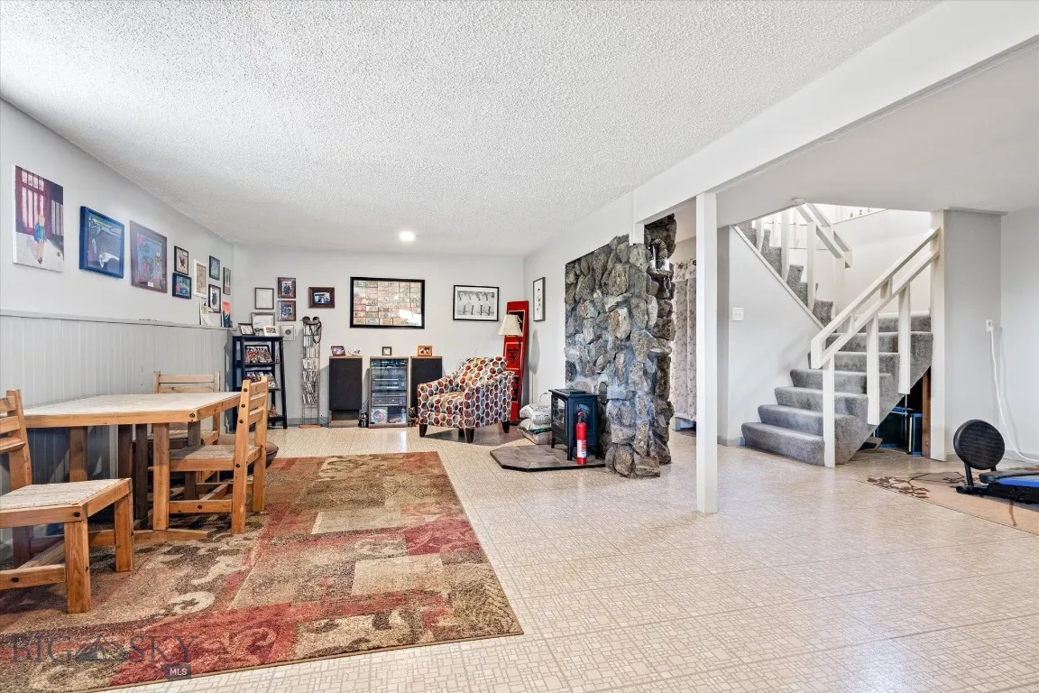 6285 Elkhorn, Helena, Montana 59602, Helena, Montana 59602, 4 Bedrooms Bedrooms, ,2 BathroomsBathrooms,Residential,For Sale,6285 Elkhorn, Helena, Montana 59602,0,404656